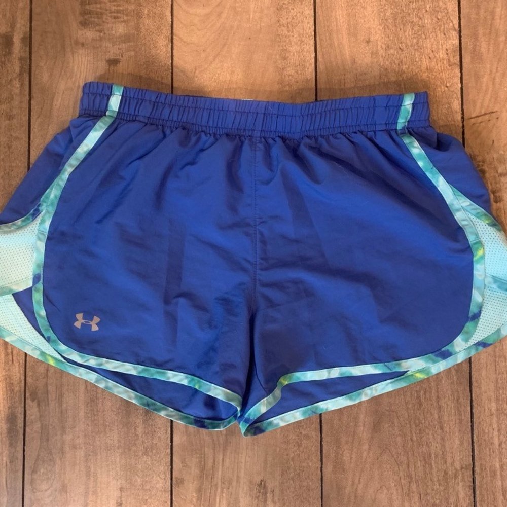 Under Armour Women's Semi-Fitted HeatGear Shorts
